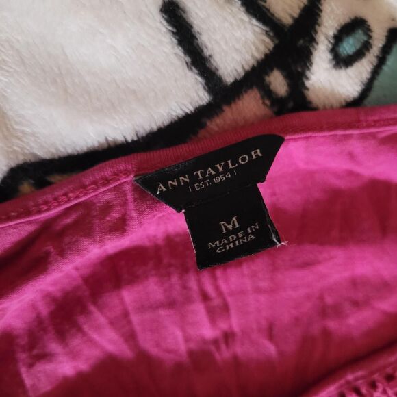 Size Medium Stretchy Cotton Spandex Cute Ann Taylor LOFT Women's Pink  T-Shirt - Picture 5 of 8